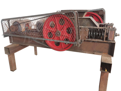 铝渣 红砖 蓝砖 400型齿辊破碎机现场粉碎