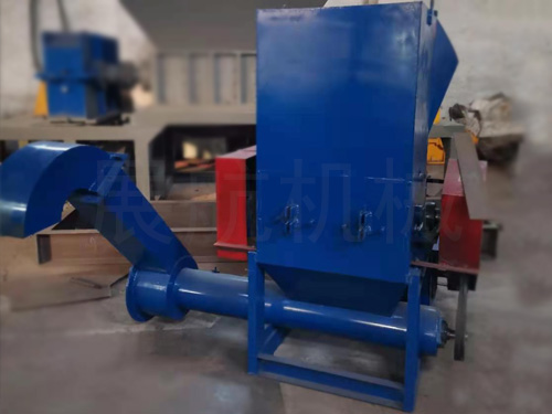 塑料粉碎机装车发货