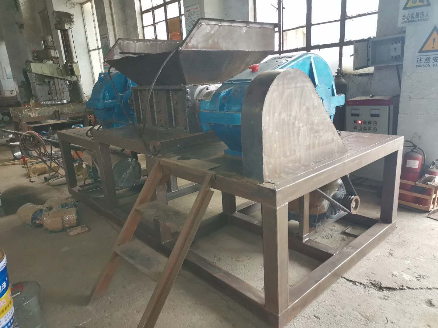 生活垃圾撕碎机—800重型撕碎机