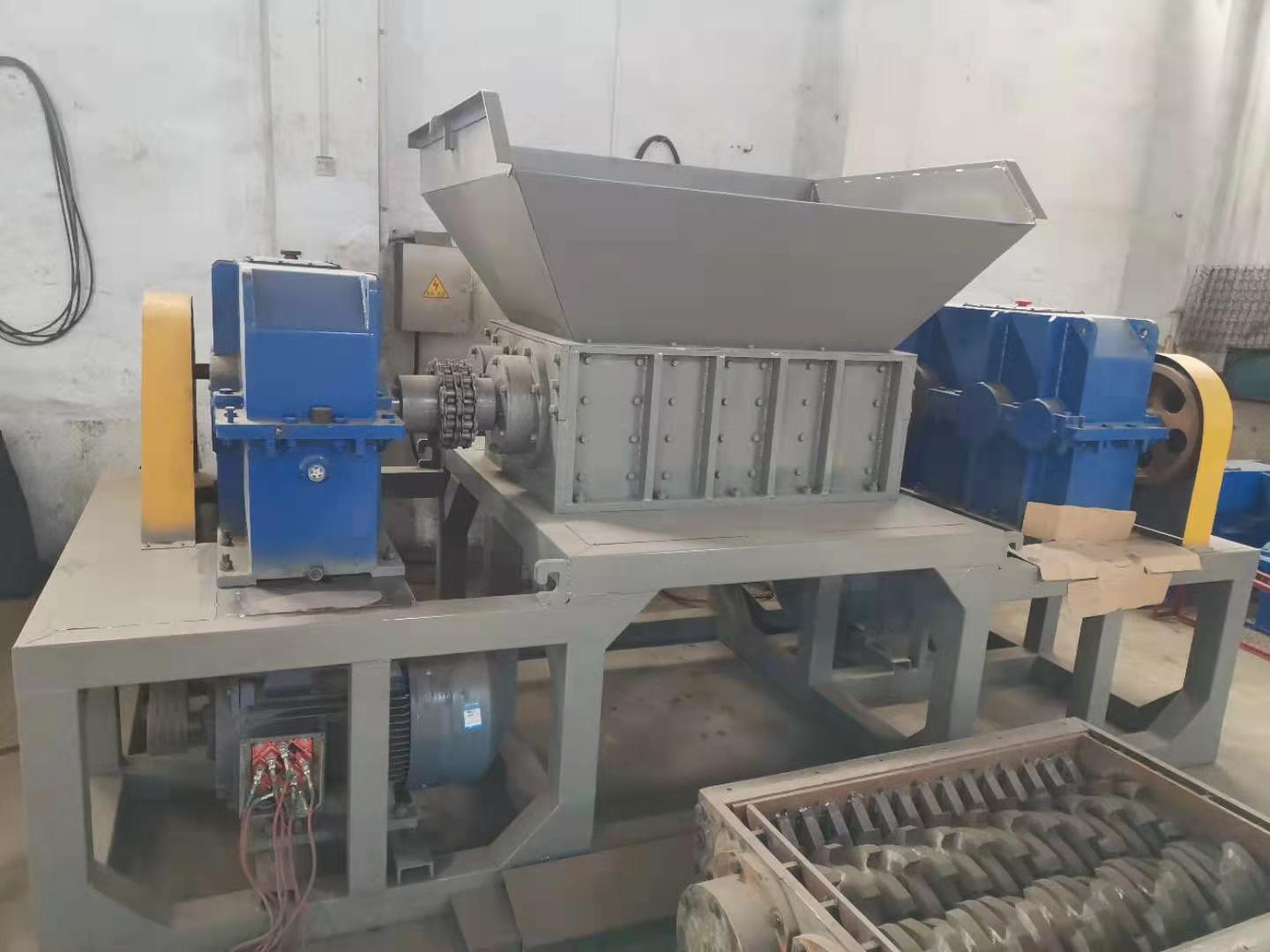 老船木粉碎—-加重1000型撕碎机